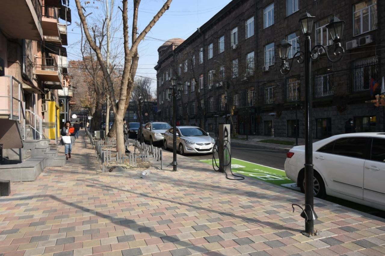 A&X Hostel And Tours Yerevan Exterior photo